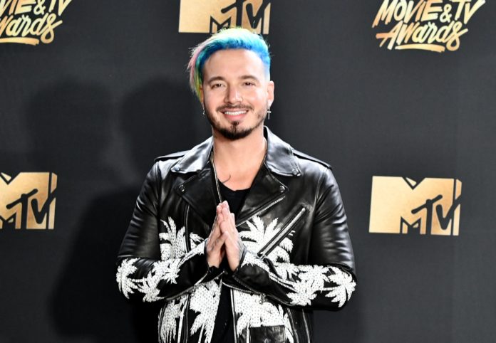 J Balvin at 2017 MTV Awards.