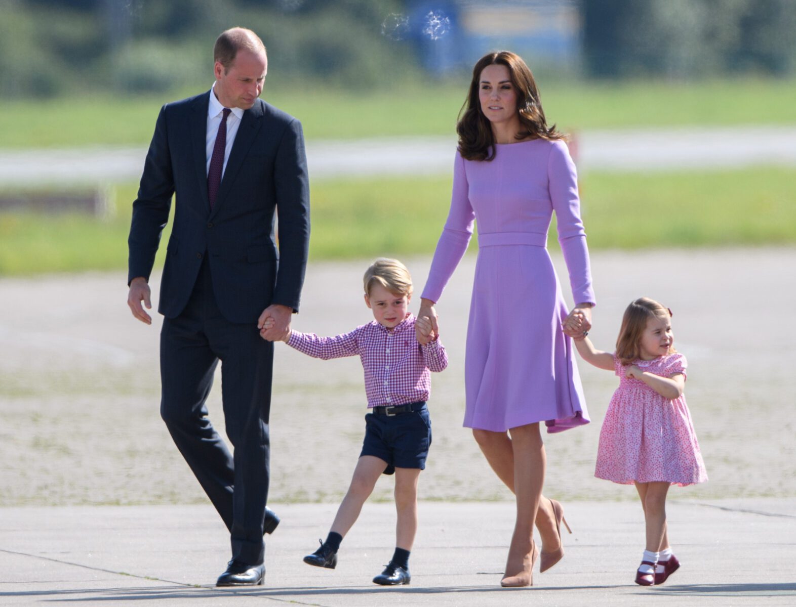 Принц уильям и кейт миддлтон. Кейт миддлтон и принц джордж. Принц уильям и кейт дети. Принцесса кейт миддлтон. Дети кейт миддлтон и принца уильяма.