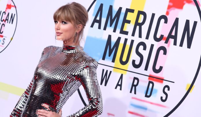Taylor Swift at the American Music Awards
