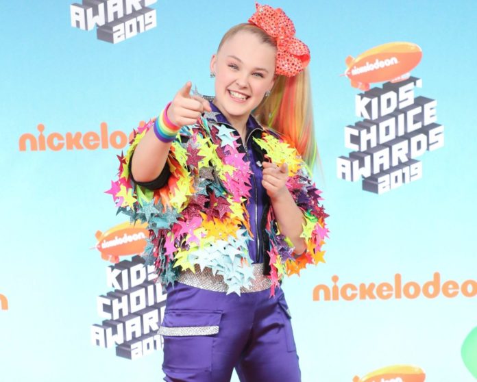 JoJo Siwa at the Nickelodeon Kids' Choice Awards in 2019