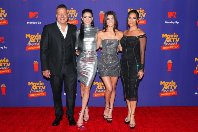 Marc D'Amelio, Dixie D'Amelio, Charli D'Amelio, Heidi D'Amelio at the MTV Movie & TV Awards: UNSCRIPTED in 2021.